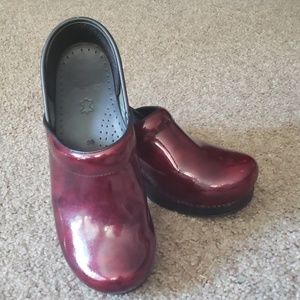 Marbled maroon Dansko clogs size 39